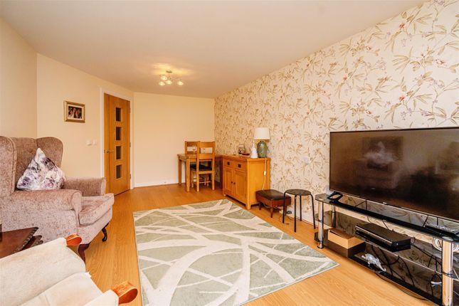 Flat for sale in Thorneycroft, Wood Road, Wolverhampton