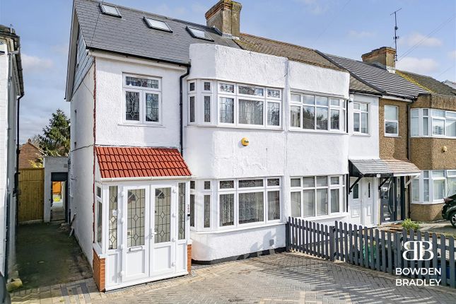 End terrace house for sale in Roding Lane North, Woodford Green