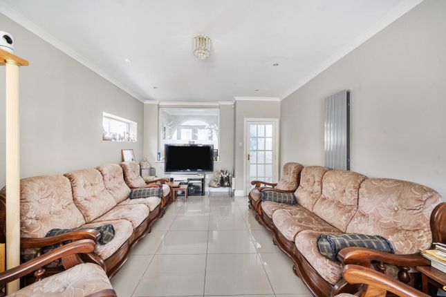 1, Trevelyan Crescent, Harrow photo 3
