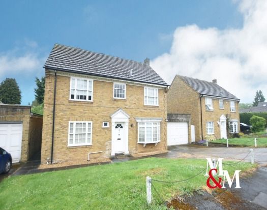 Detached house to rent in Grange Gardens, Heath And Reach, Leighton Buzzard