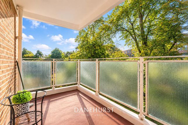 7 The Avenue, Poole photo 2