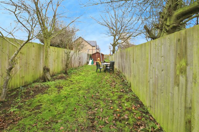 10, Crossway Hand, PETERBOROUGH photo 2