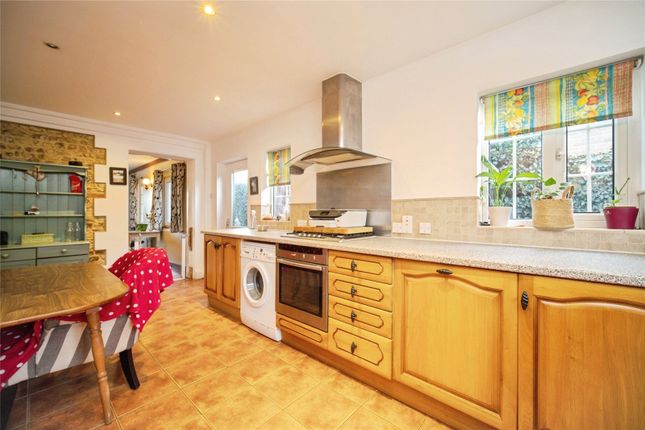133, Farnborough Road, Farnham photo 5