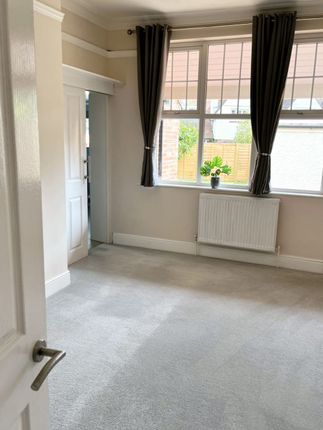 Flat to rent in Collington Avenue, Bexhill-On-Sea