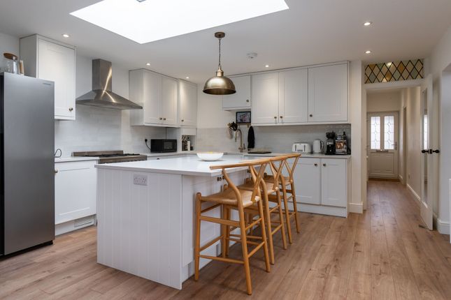 59 Curzon Avenue, Leicester photo 3