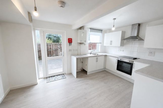 44, Parkway, Erith photo 3