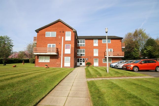 Flat to rent in Mistral Court, Eccles, Manchester
