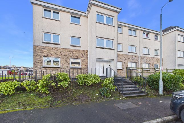 2-bed flat on 1 Sanderling, Lanark, £59,000