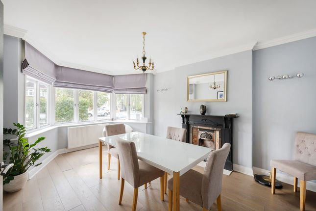 72 Mount Pleasant Road, London photo 4