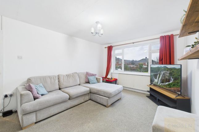 6, Latymer Croft, Gloucester photo 3