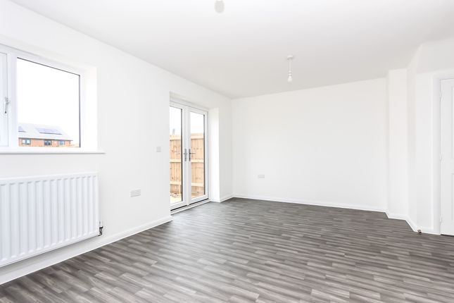 56, Roundhouse Way, Wellingborough photo 4