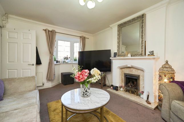 Hazelhurst Road, Bradford photo 3