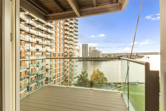 Flat for sale in New Providence Wharf, 1 Fairmont Avenue
