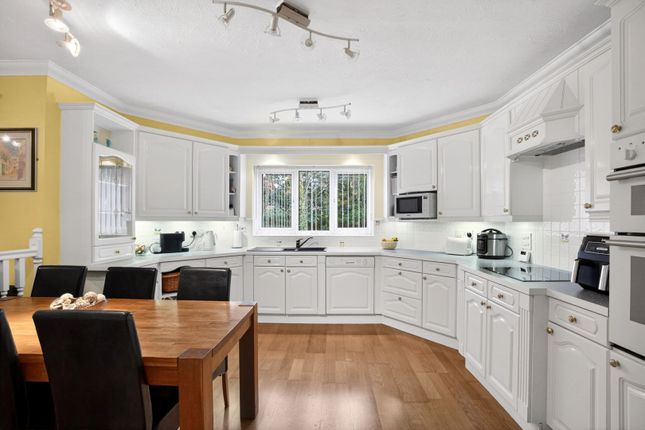 5, Eversham Close, Southport photo 4