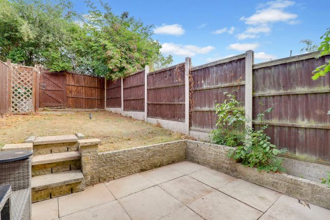 8 Kestrel Close, Nottingham photo 4
