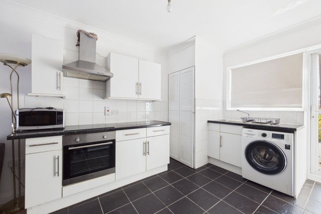 42B, Pitts Road, Berkshire photo 3