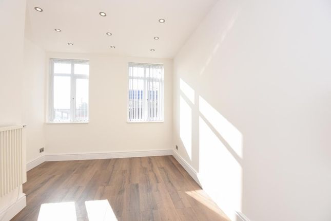 Flat to rent in Stanmore, Harrow