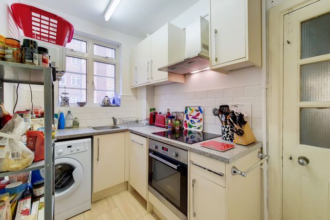Flat 67 Latymer Court, Hammersmith Road, London photo 4