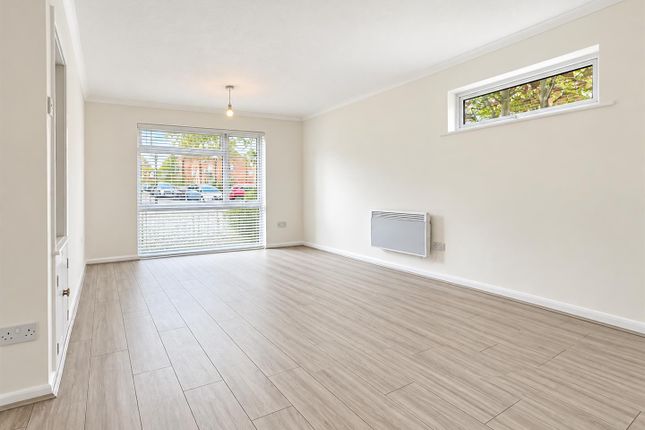 3, West Point, Camberley photo 3
