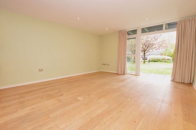 Flat for sale in The Atrium, Woolsack Way, Godalming