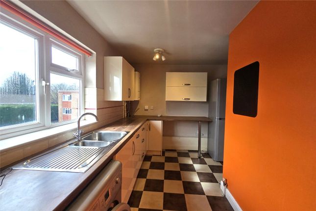 Flat 6, Orchard House,, Ellison Way, Tongham photo 3