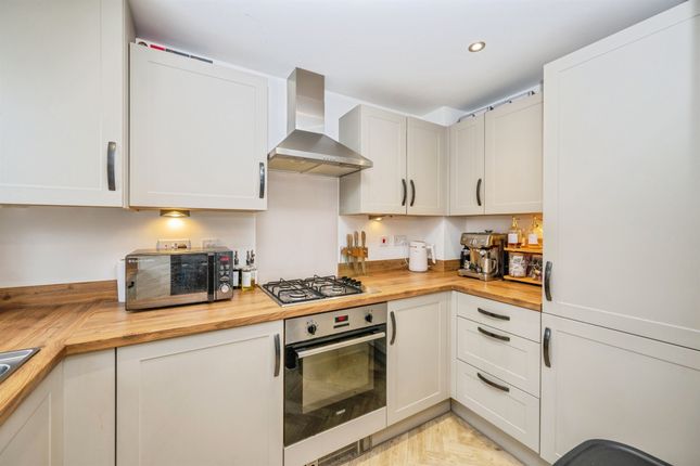 4, Mansell Avenue, Lichfield photo 4