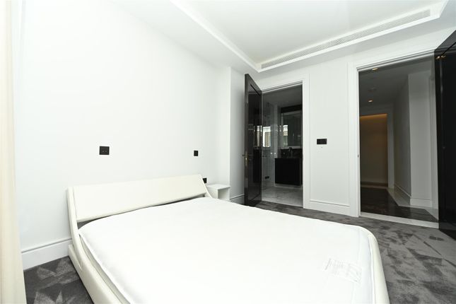 Flat 303, 5 Belvedere Road, LONDON photo 5