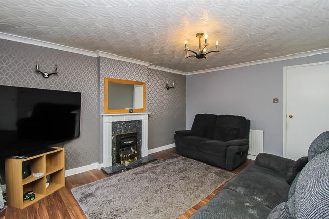 51, Sycamore Copse, Wakefield photo 4