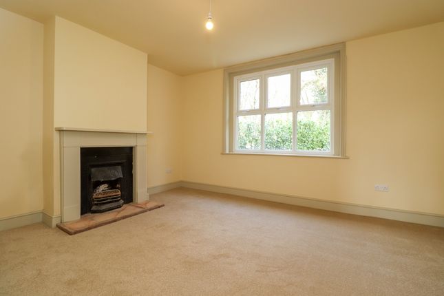 1 Nythe Cottages, Alresford photo 3