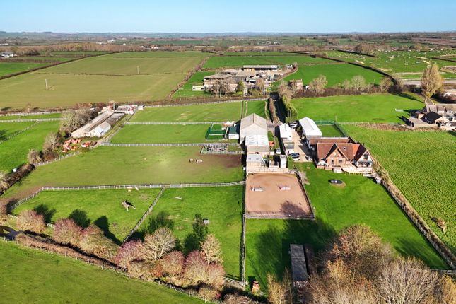 HIGH BARN FARM HOUSE, South Croxton Road, QUENIBOROUGH photo 4