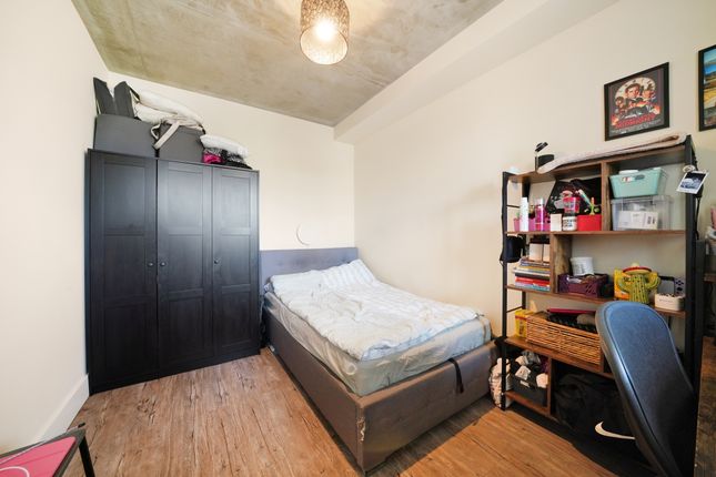 Flat 18, 64, South Street, Romford photo 4