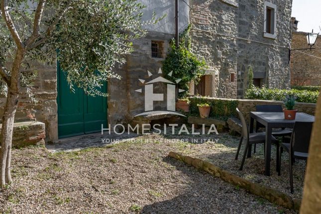 Thumbnail Property for sale in Cortona, Tuscany, Italy