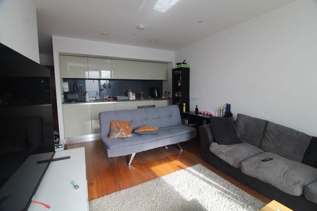 Apartment 224 City Lofts St Paul's, 7 St. Pauls Square, Sheffield photo 2