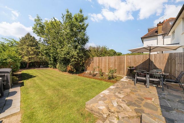 25, Edgwarebury Gardens, Edgware photo 4