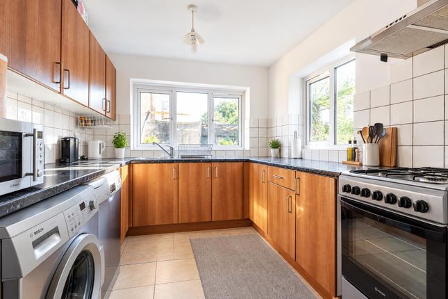 76, Latchmere Road, Kingston Upon Thames photo 3