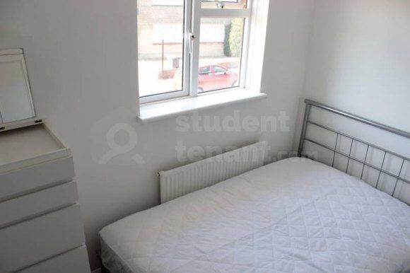 4 Bed Shared Accommodation To Rent In Saint Johns Crescent