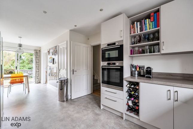 14, Orpington Close, Reading photo 3
