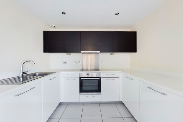 11 Cranstone Lodge, Cotterells, Hemel Hempstead photo 2
