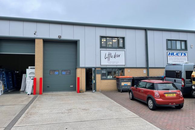 Thumbnail Warehouse to let in Evershed Way, Shoreham