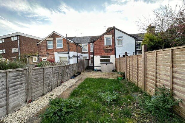 Terraced house to rent in Upper Bridge Road, Chelmsford