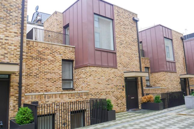 3 bed town house for sale in Hand Axe Yard, London WC1X