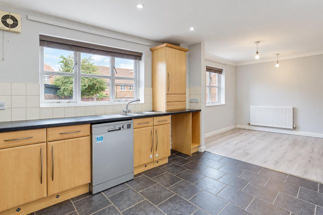 45, Otterburn Crescent, Milton Keynes photo 3