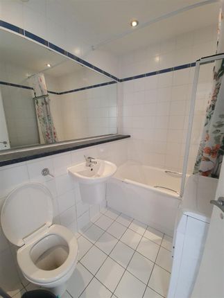 1-bed flat on Vista Building, 322, Calderwood Street, London, £225,000