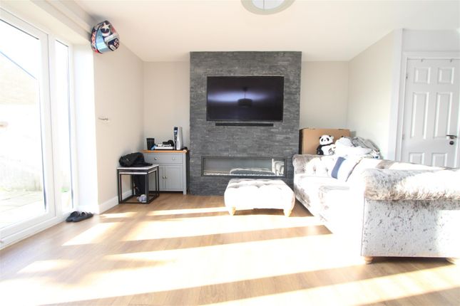 17, Tunwell Street, Bradford photo 2
