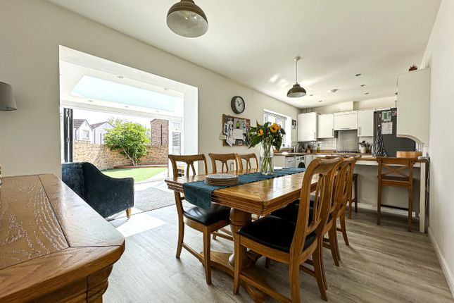 18 Halletts Road, Monkton Heathfield, Somerset photo 4