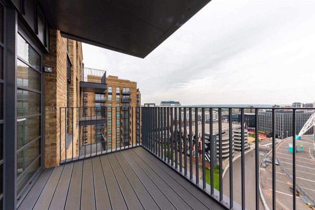 38, Flat 92, South Way, Wembley photo 4