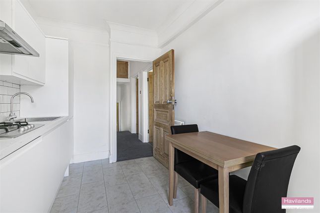 Flat for sale in Fernleigh Road, Winchmore Hill