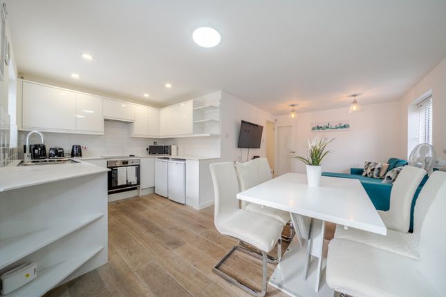 Flat 42, Hockney Court, 4, Rossetti Road, London photo 3