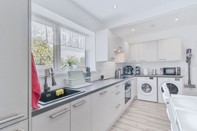 99, Gallards Hill, Leicester photo 3