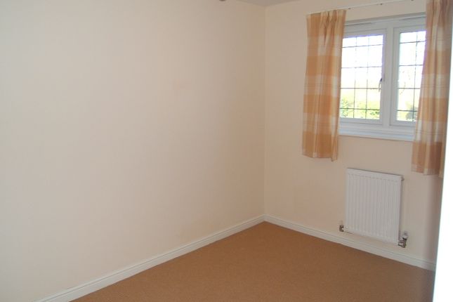 Town house to rent in 4 Lister Grove, Blythe Bridge